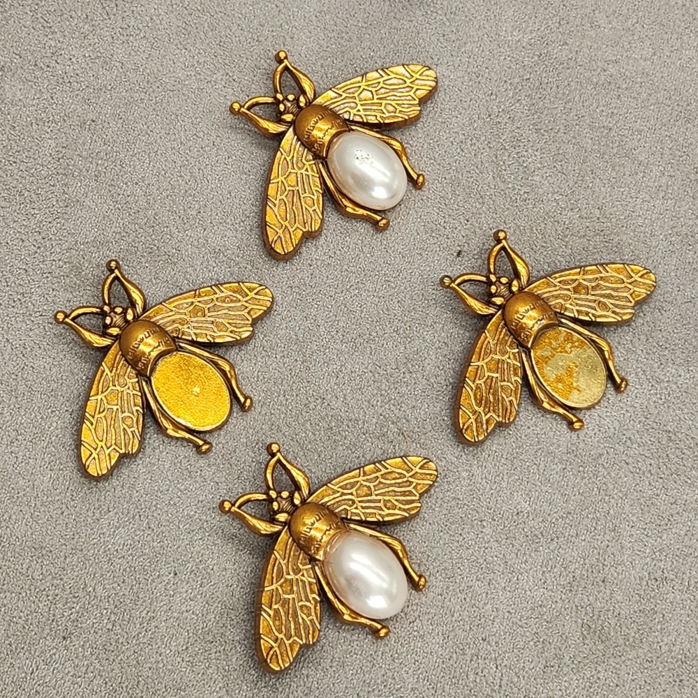 Lot 4 Bee Pins Hardware Bag Golden Metal Kawaii Artsy DIY Replacement Project